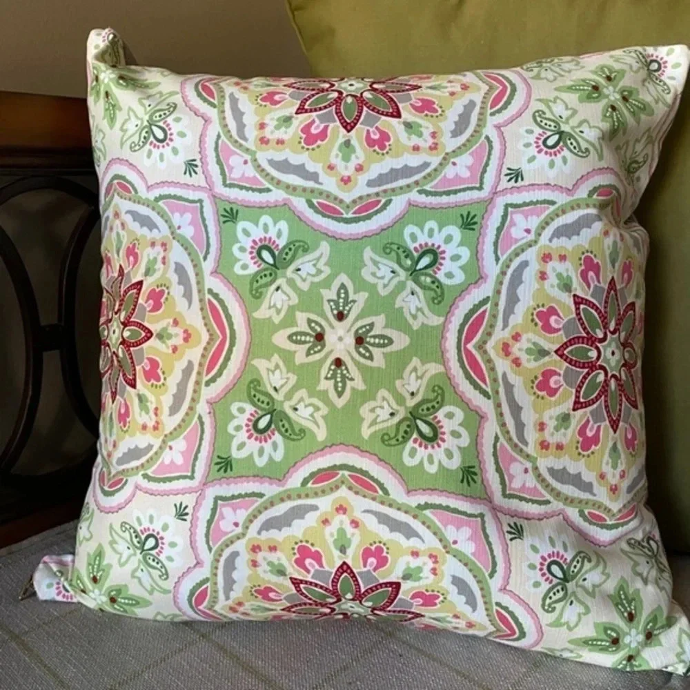 Pink and Green  accent pillow shams NWOT